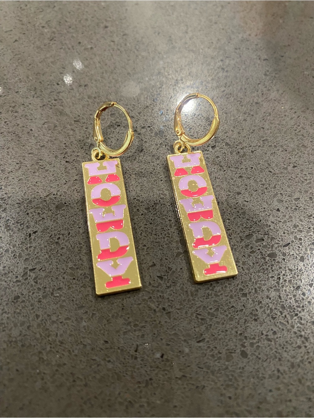 Howdy dangle earrings - Picture 2 of 4